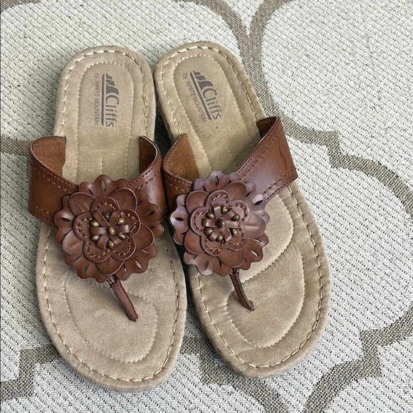 Cliffs white mountain 'Carnation' Women's Sandal Women's Brown Sandals - Picture 1 of 12